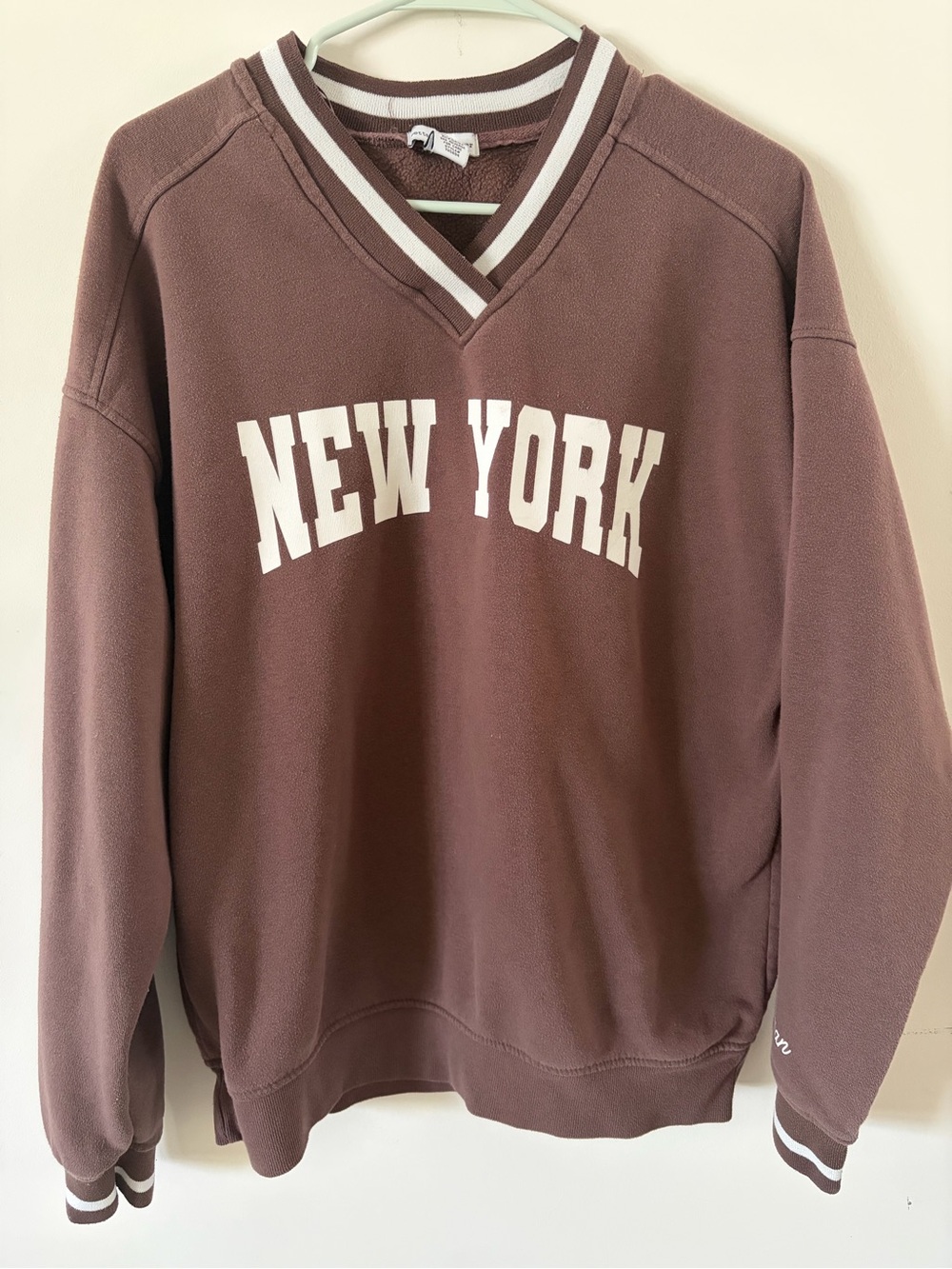 Women’s Better Together Medium “New York” Crewneck in Brown